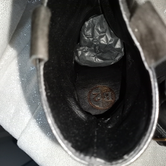B2 (Browns shoes) stiletto booties - Picture 7 of 11
